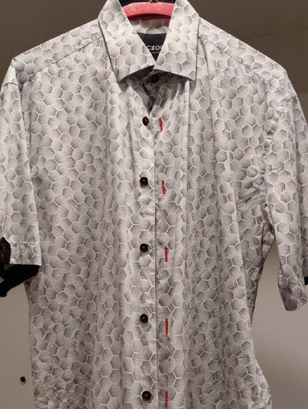 MACEOO Men's Short Sleeve White Hexagon-Print Casual Button-Down Shirt